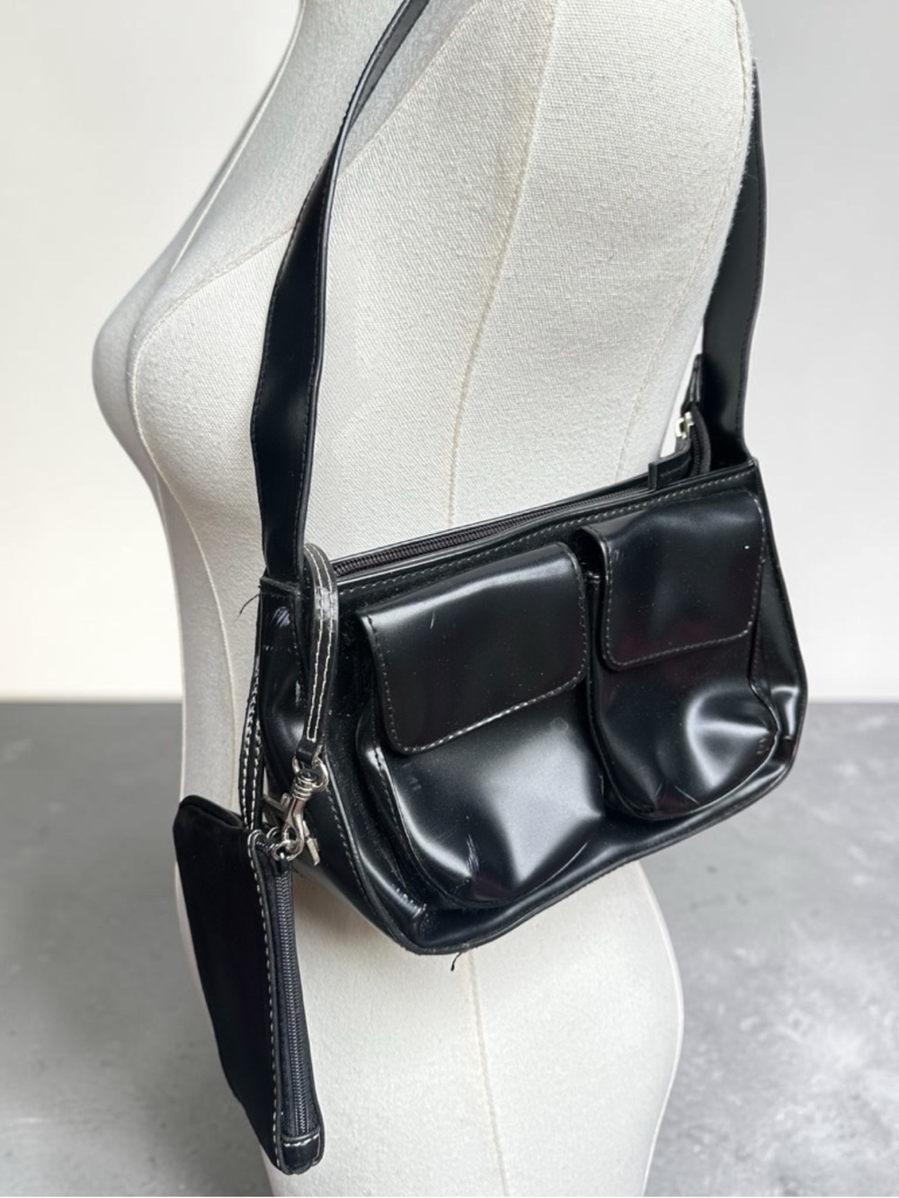 Black Women’s Shoulder Bag with Dual Front Pockets